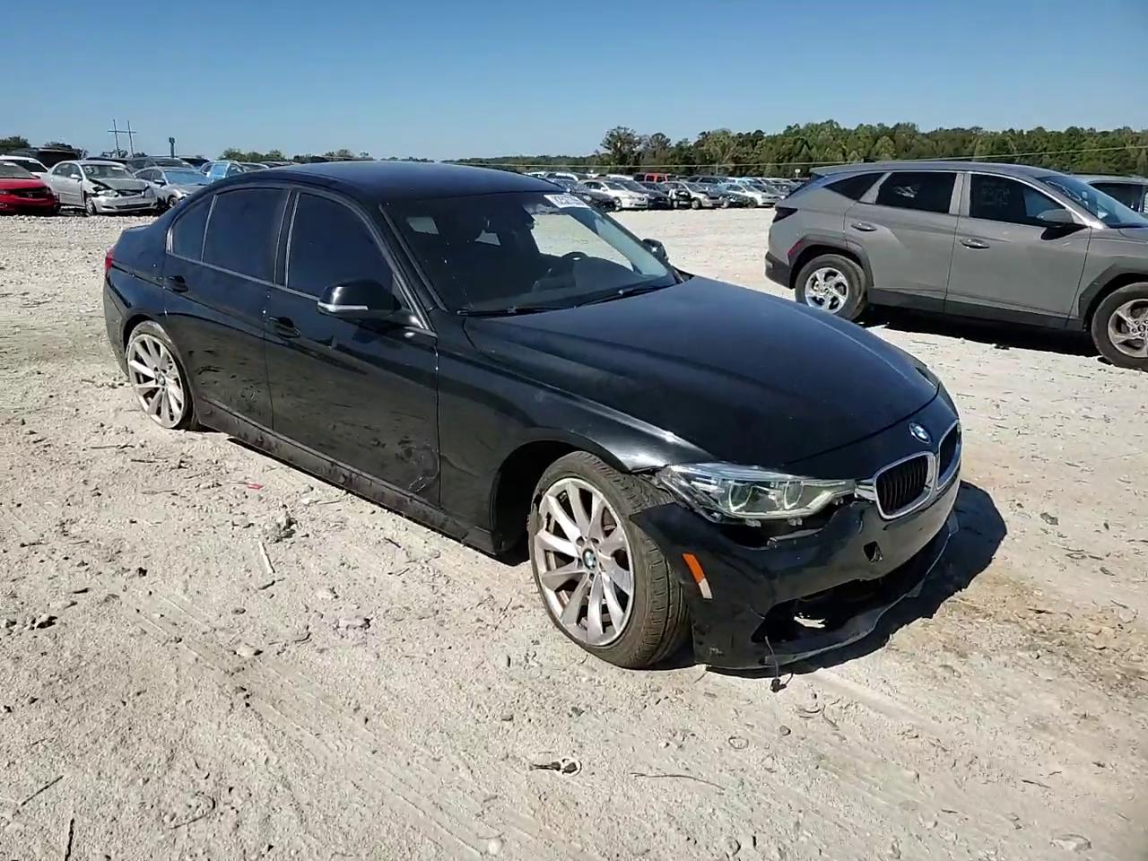 Фото: WBA8E1G59JNU93383