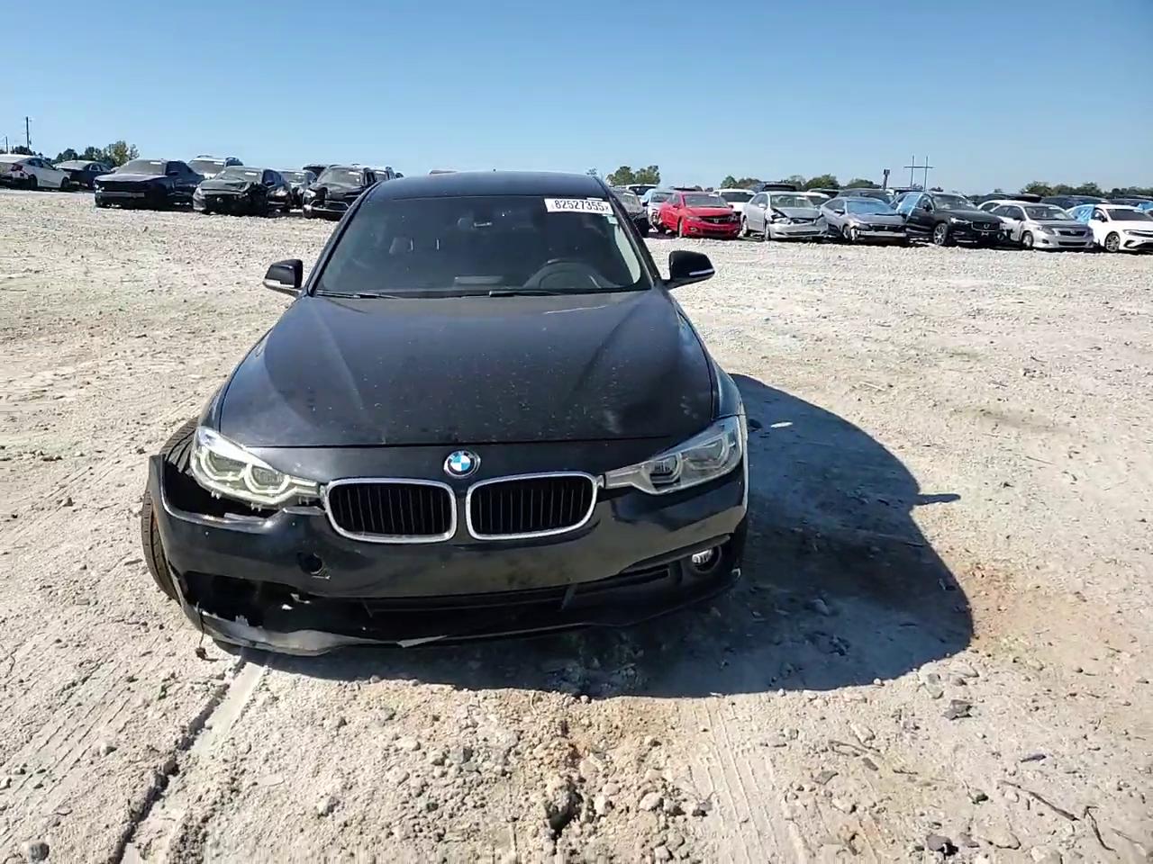 Фото: WBA8E1G59JNU93383