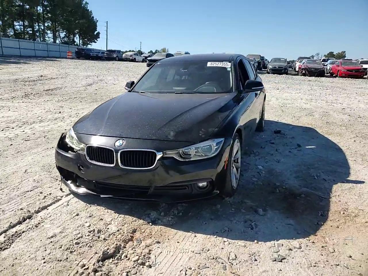 Фото: WBA8E1G59JNU93383