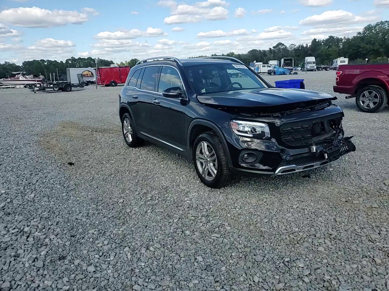 Фото: W1N4M4HB1LW033649