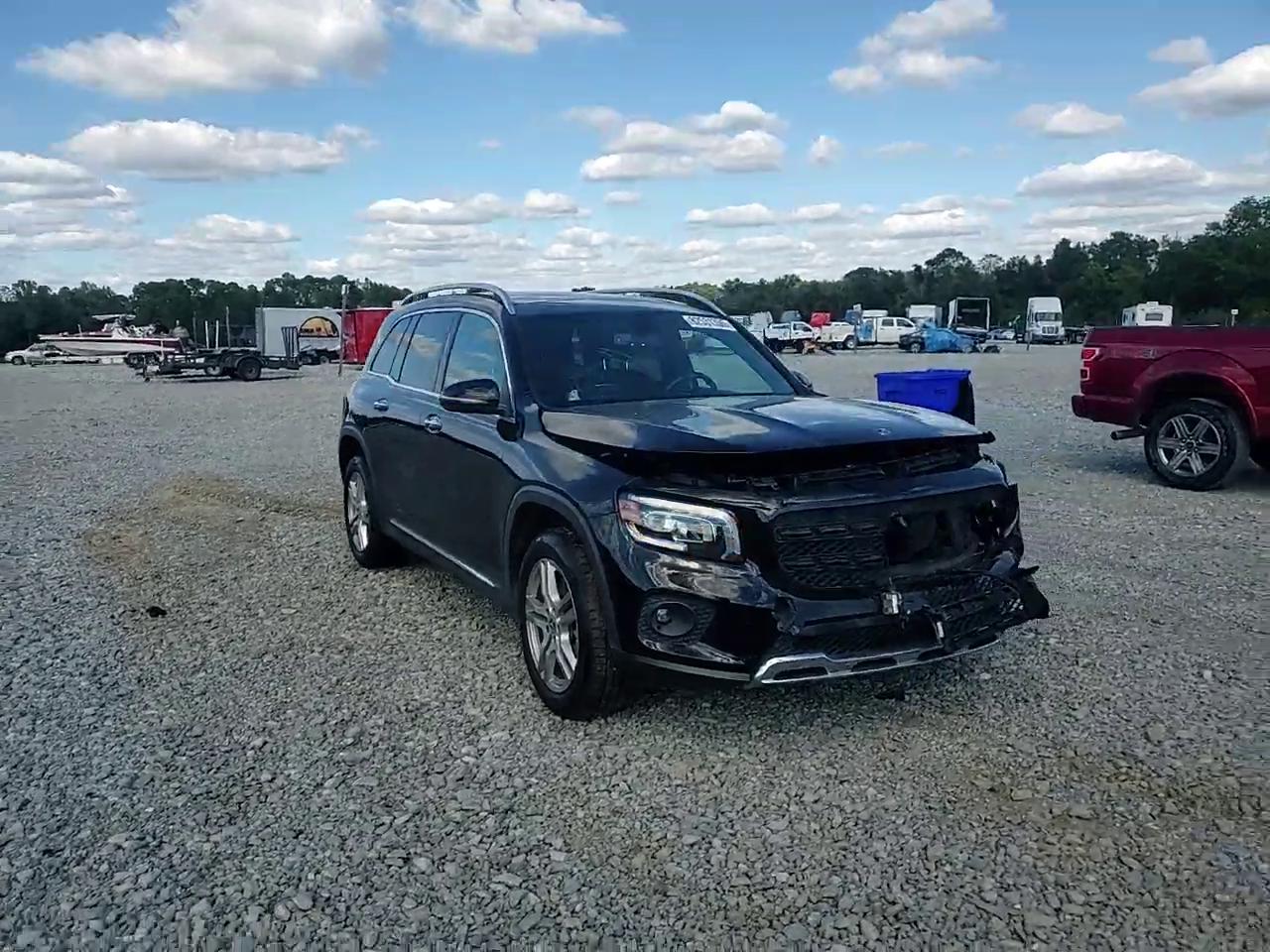 Фото: W1N4M4HB1LW033649