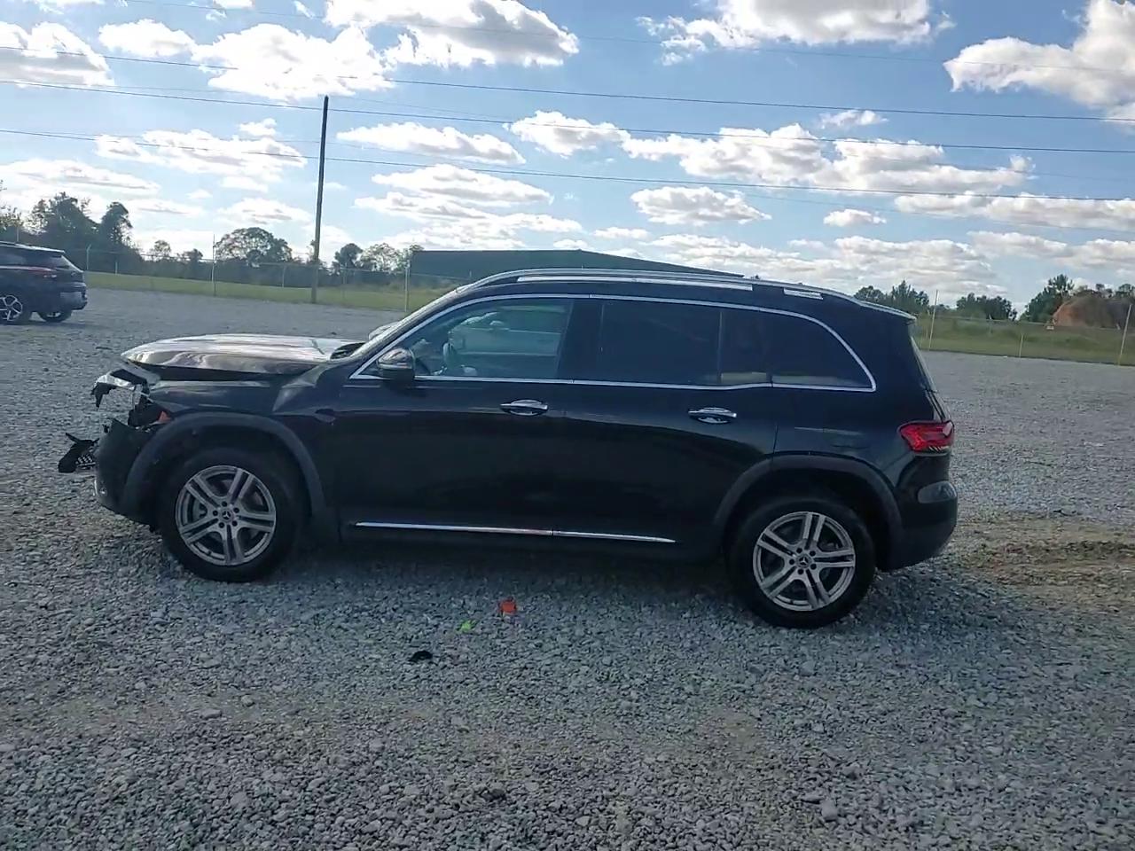 Фото: W1N4M4HB1LW033649