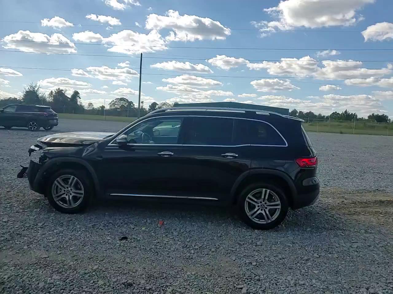 Фото: W1N4M4HB1LW033649