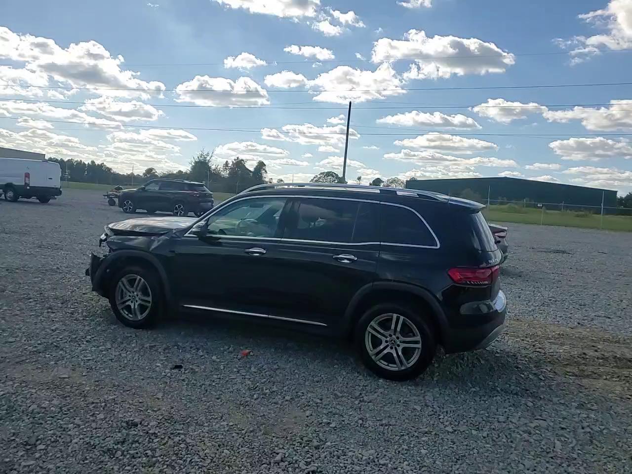 Фото: W1N4M4HB1LW033649