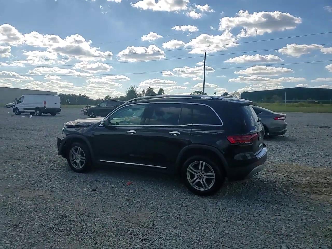 Фото: W1N4M4HB1LW033649