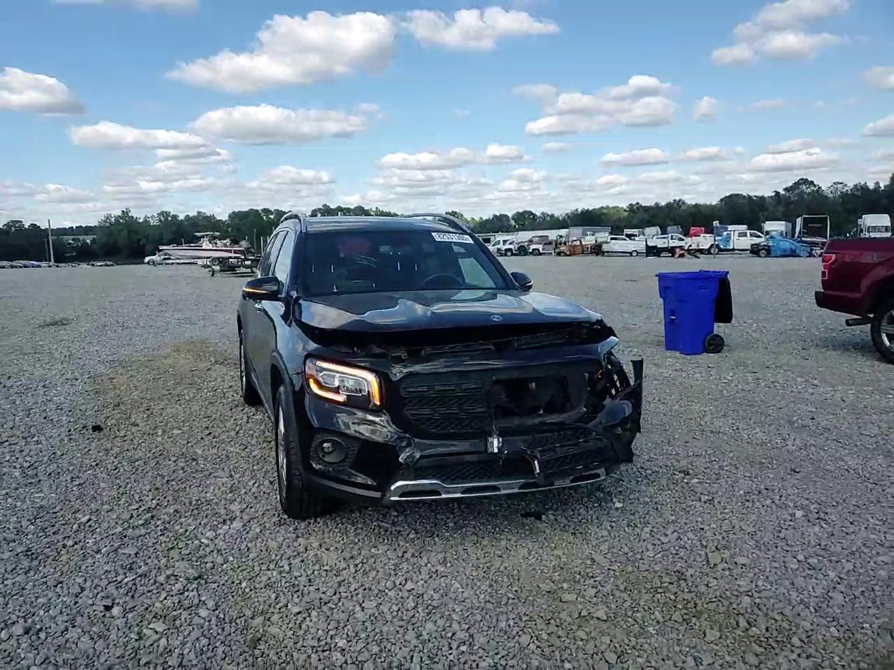 Фото: W1N4M4HB1LW033649