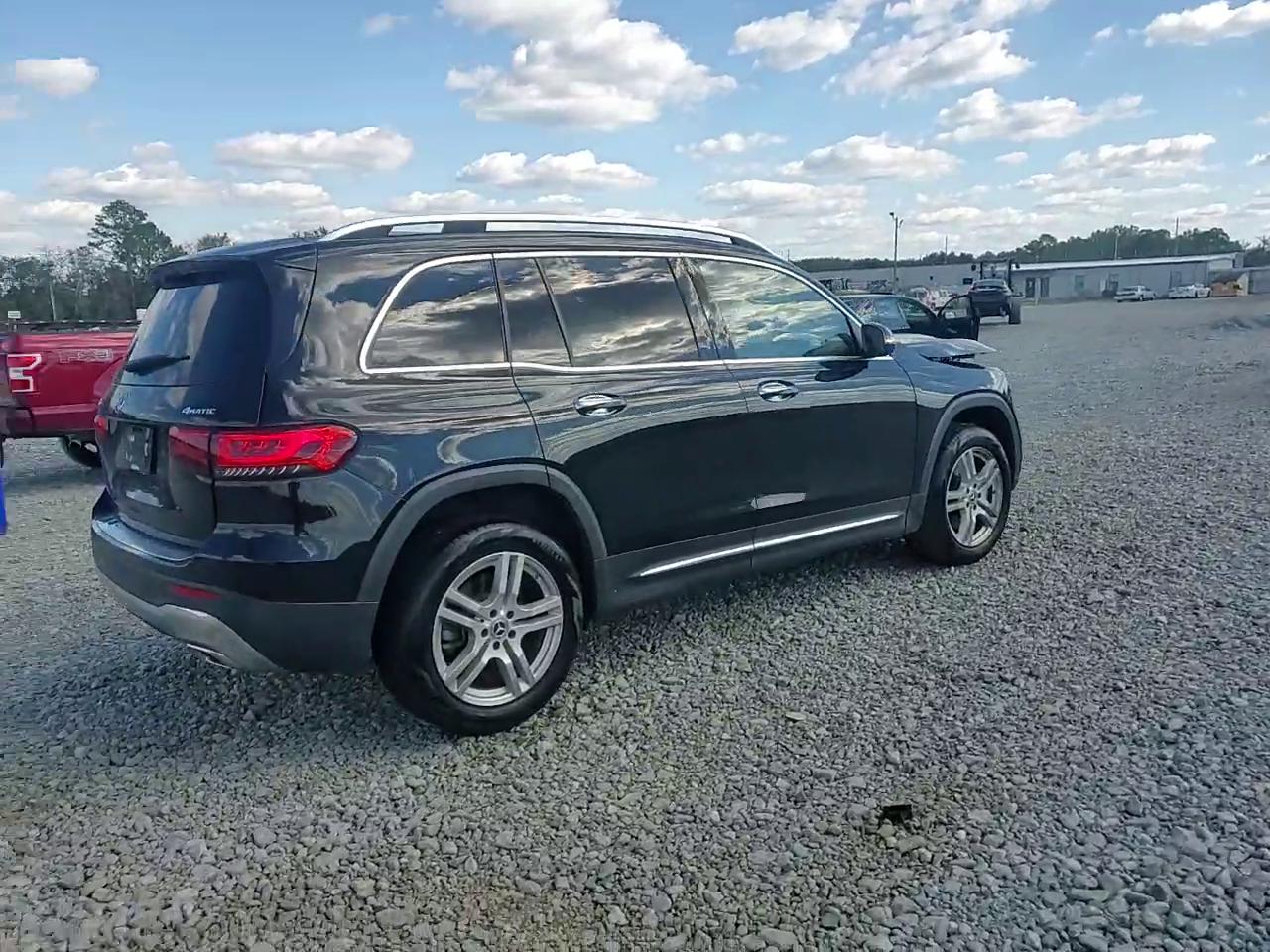 Фото: W1N4M4HB1LW033649