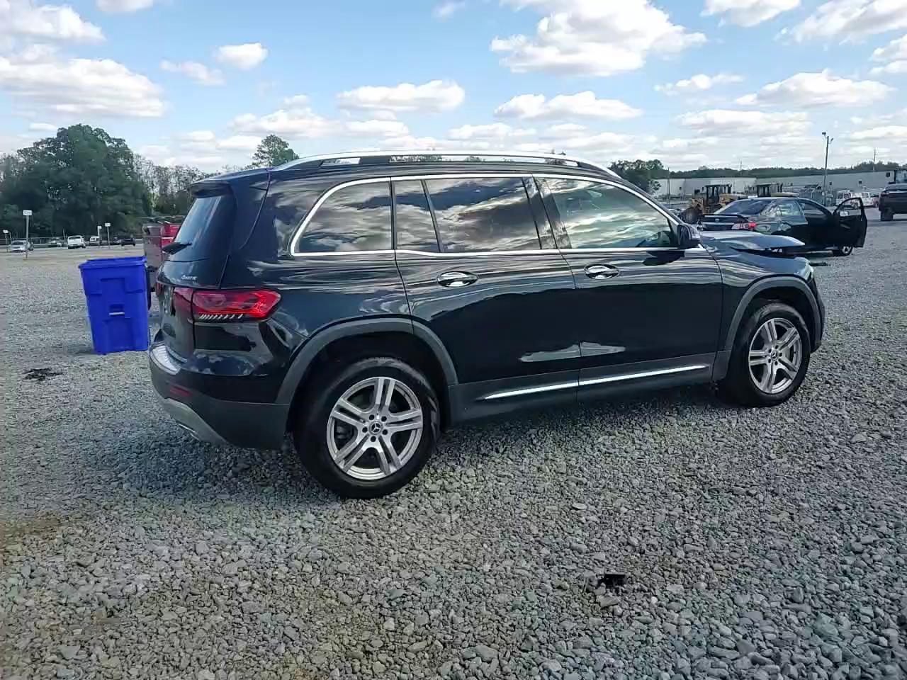 Фото: W1N4M4HB1LW033649