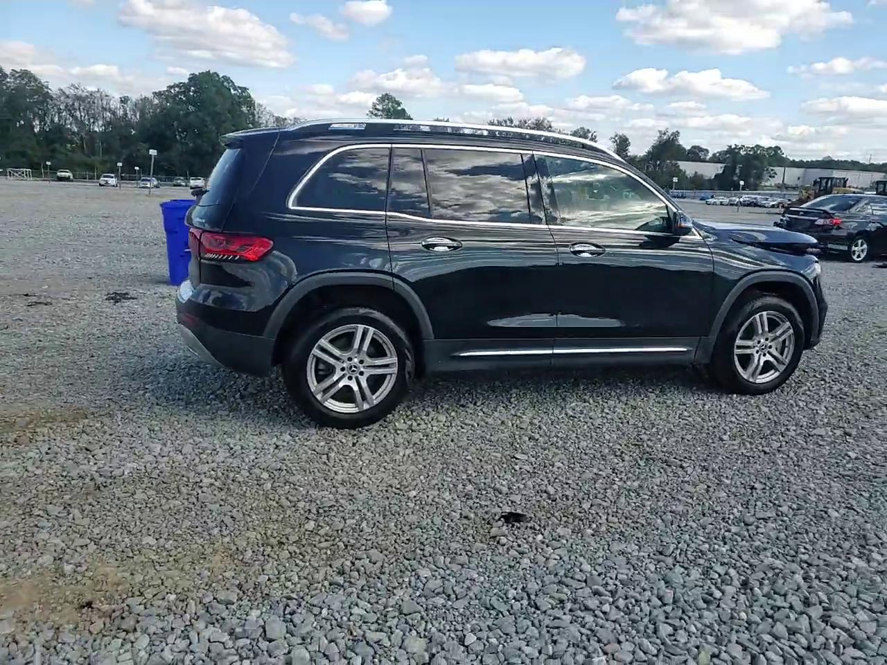 Фото: W1N4M4HB1LW033649