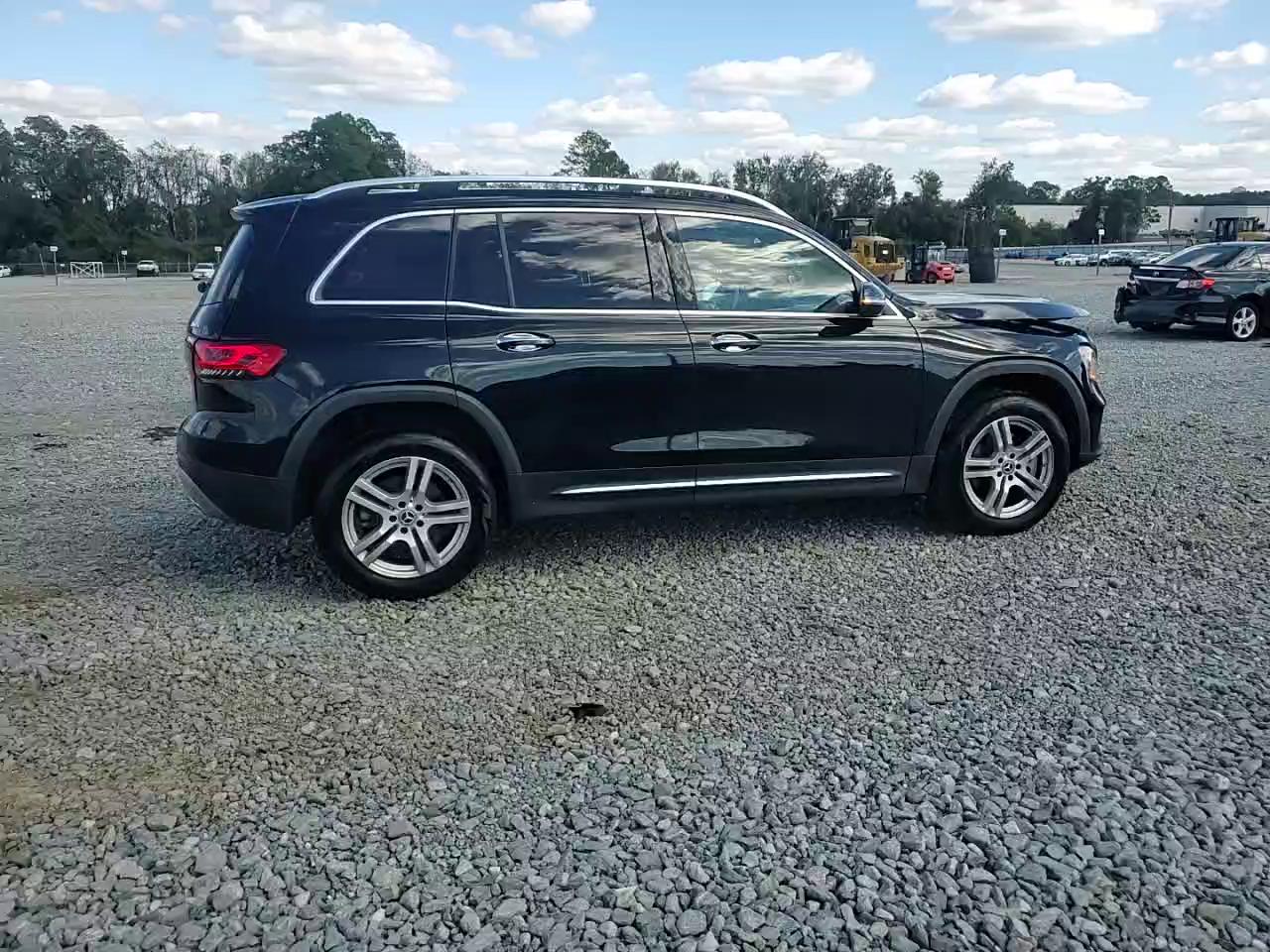 Фото: W1N4M4HB1LW033649