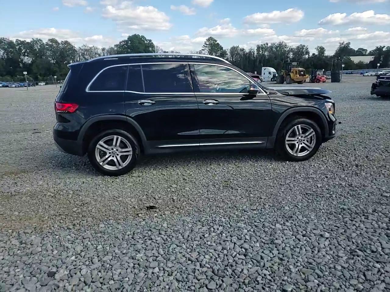 Фото: W1N4M4HB1LW033649