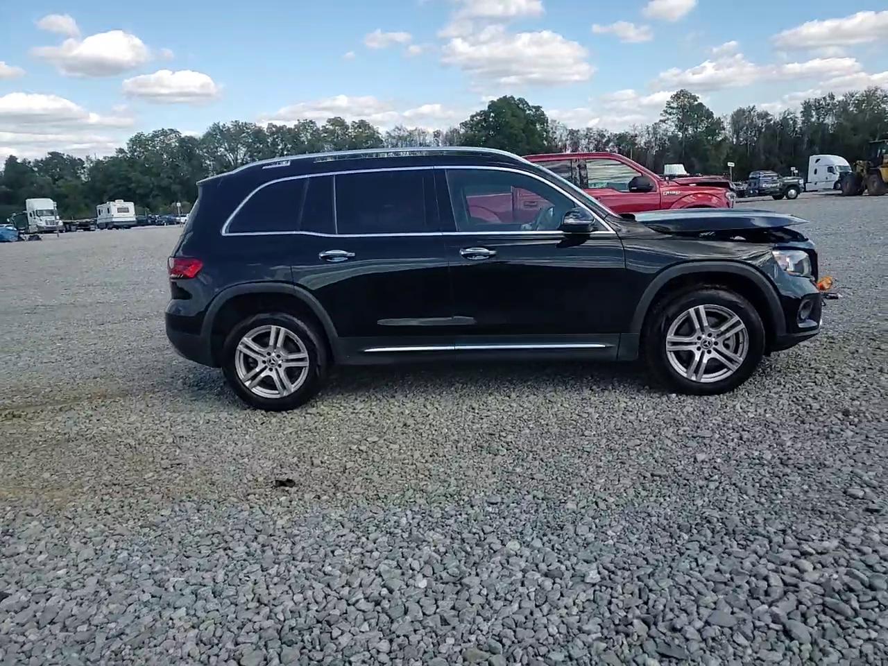 Фото: W1N4M4HB1LW033649