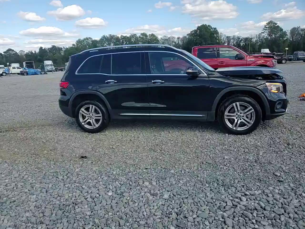 Фото: W1N4M4HB1LW033649