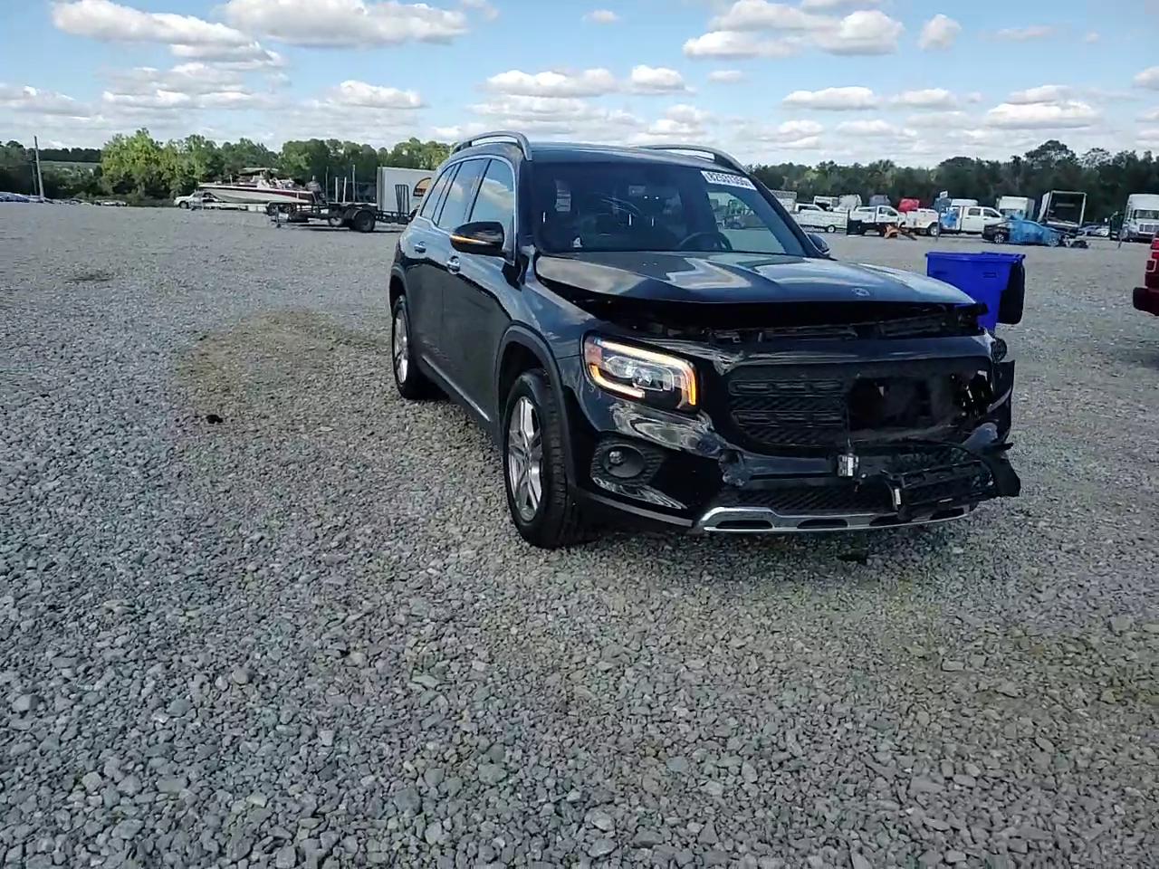 Фото: W1N4M4HB1LW033649