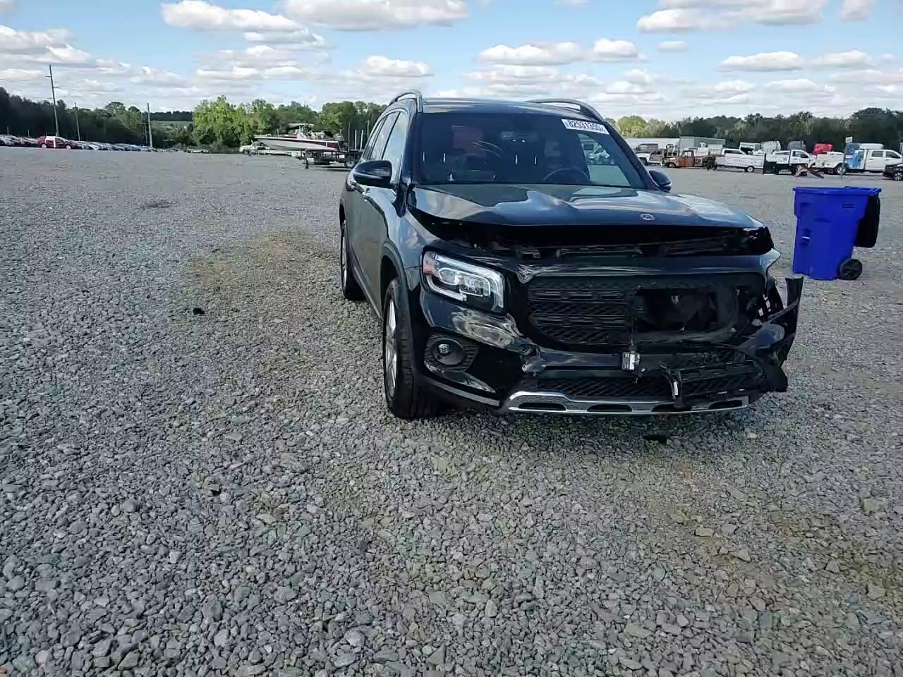 Фото: W1N4M4HB1LW033649