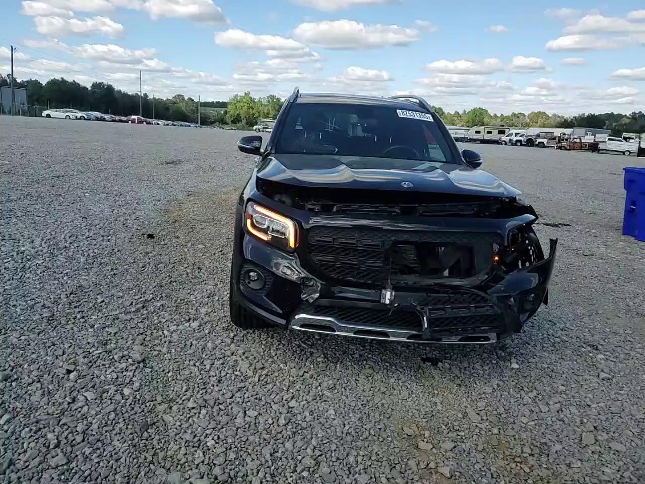 Фото: W1N4M4HB1LW033649