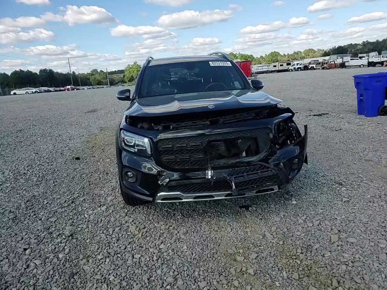 Фото: W1N4M4HB1LW033649