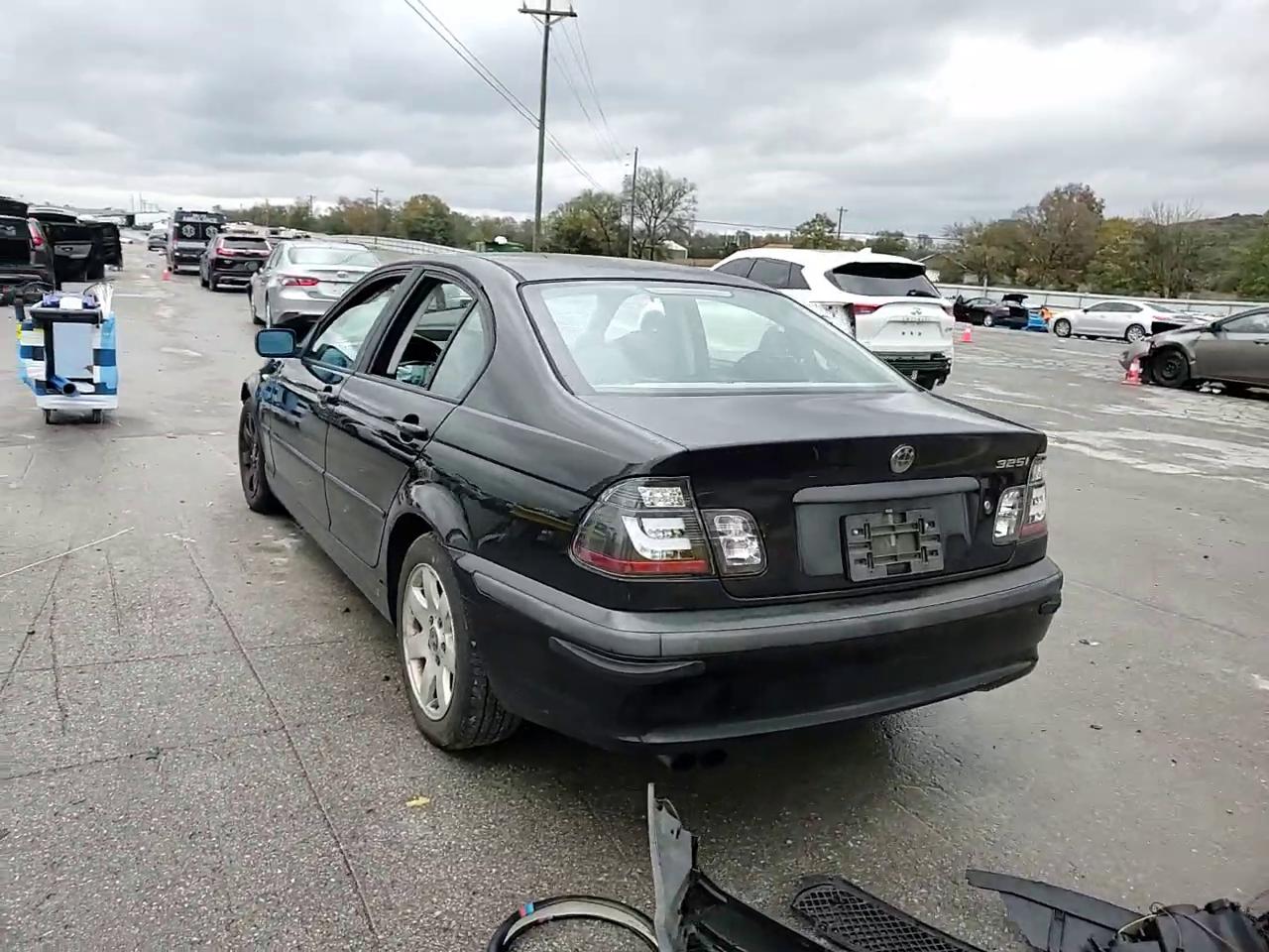 Фото: WBAEV33442KL71562