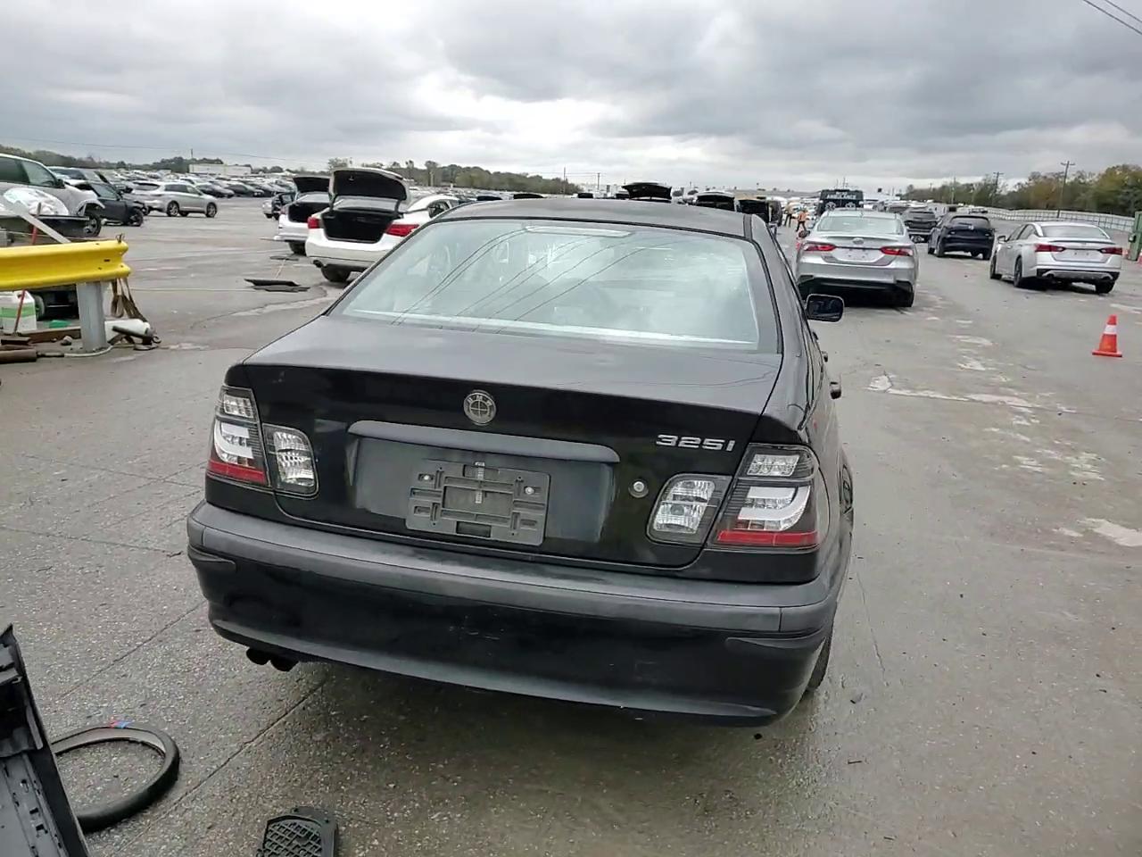 Фото: WBAEV33442KL71562