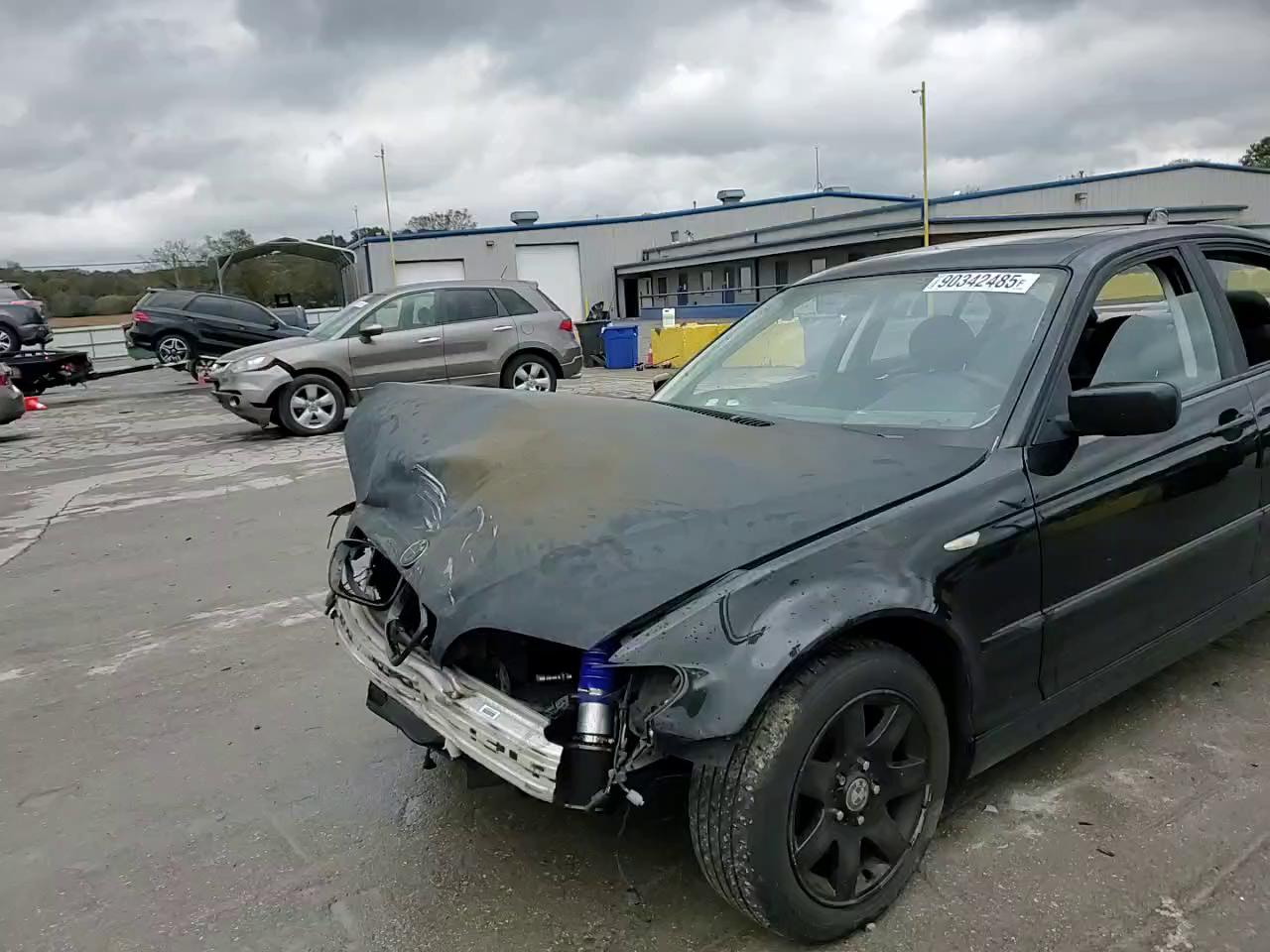 Фото: WBAEV33442KL71562