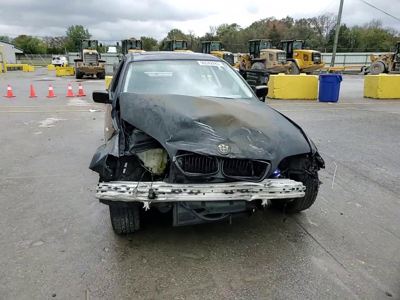 Фото: WBAEV33442KL71562