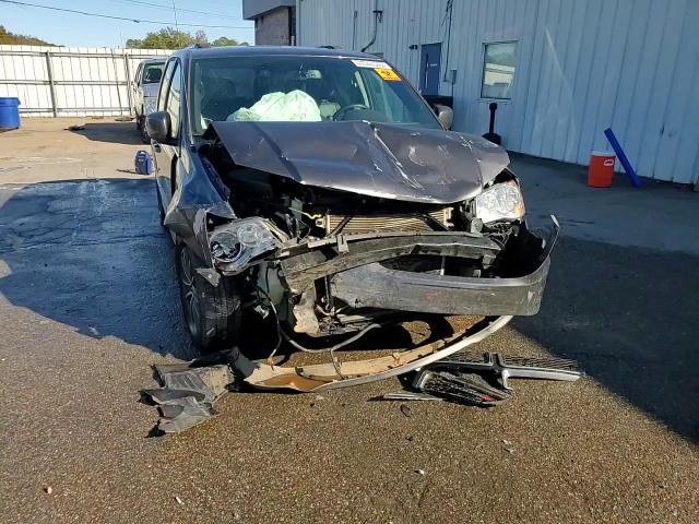 2017 Dodge Grand Caravan Sxt VIN: 2C4RDGCG5HR646150 Lot: 87048545