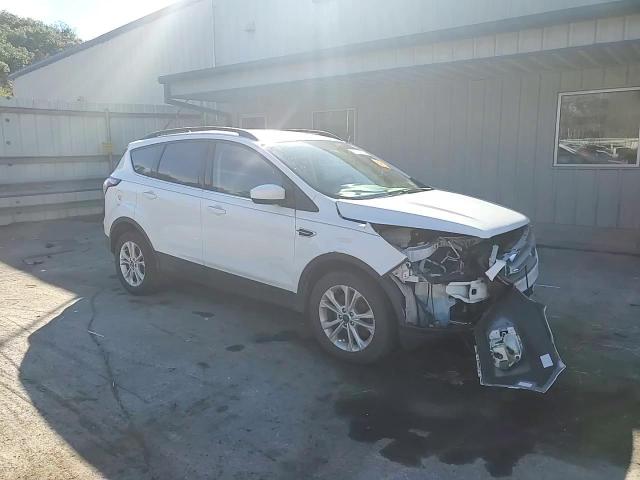 2018 Ford Escape Se VIN: 1FMCU9GD4JUC29382 Lot: 86134835