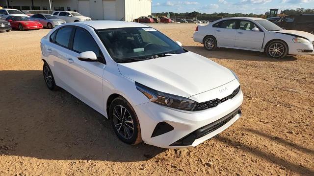 2023 Kia Forte Lx VIN: 3KPF24AD0PE679430 Lot: 84754135