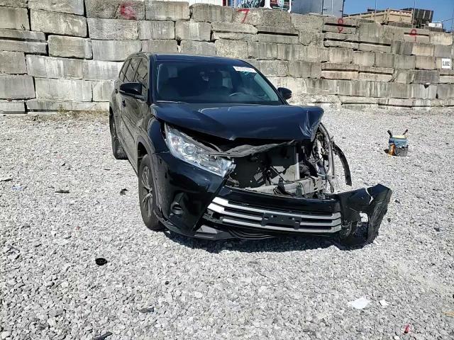 2018 Toyota Highlander Le VIN: 5TDBZRFH6JS875677 Lot: 85161635