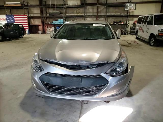 2013 Hyundai Sonata Hybrid VIN: KMHEC4A48DA066975 Lot: 82652655