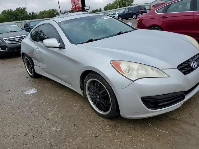 2010 Hyundai Genesis Coupe 2.0T VIN: KMHHT6KD5AU004869 Lot: 82240915