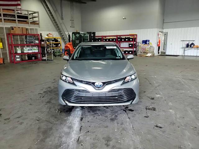 2019 Toyota Camry Le VIN: 4T1B31HK1KU005193 Lot: 84923905