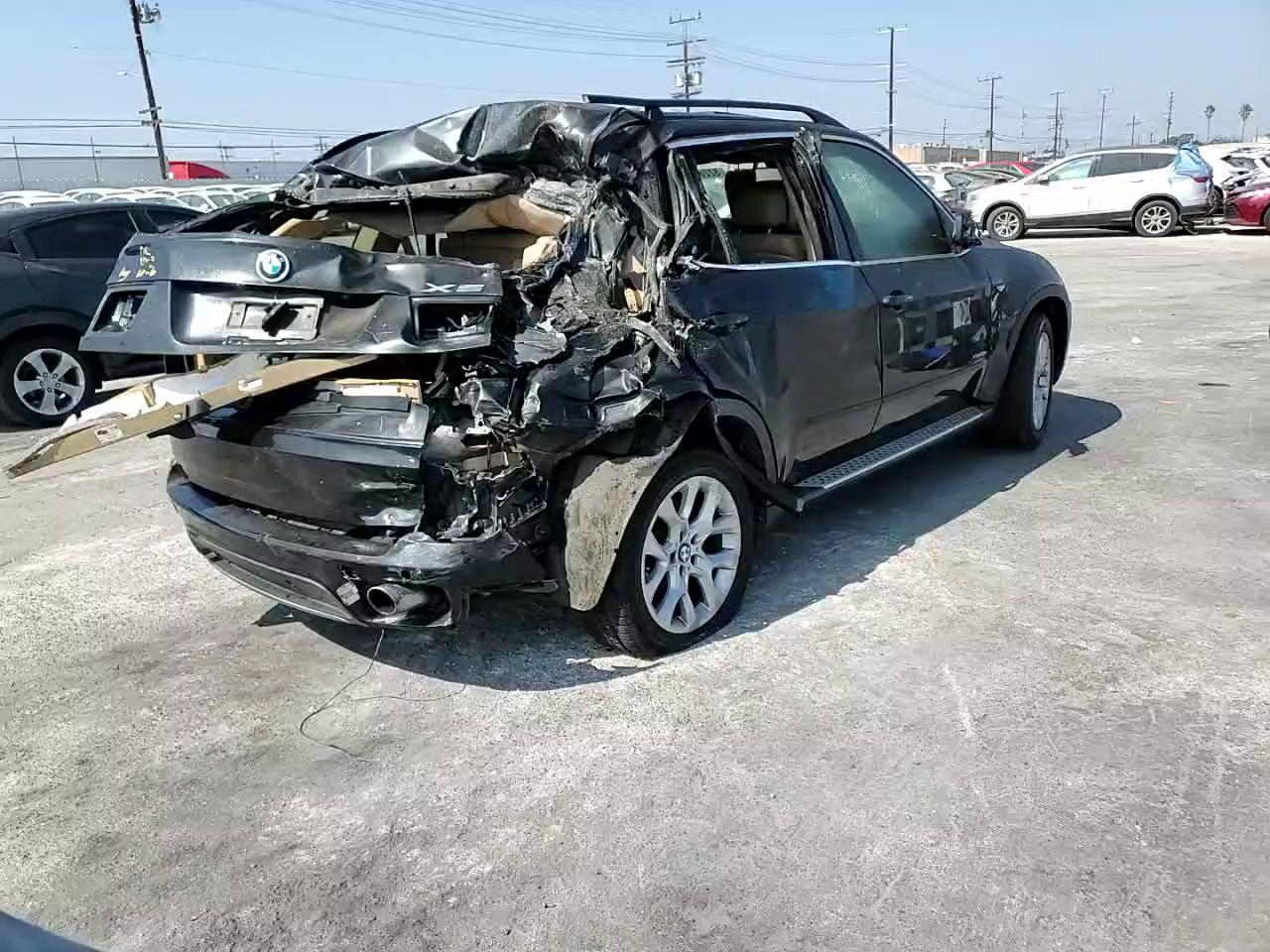 Фото: 5UXZV4C58D0E00368