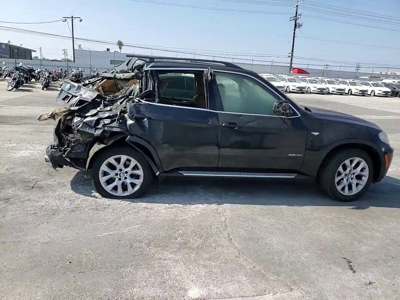 Фото: 5UXZV4C58D0E00368