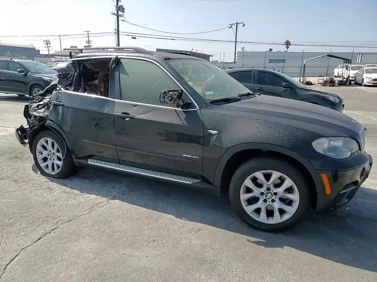 Фото: 5UXZV4C58D0E00368