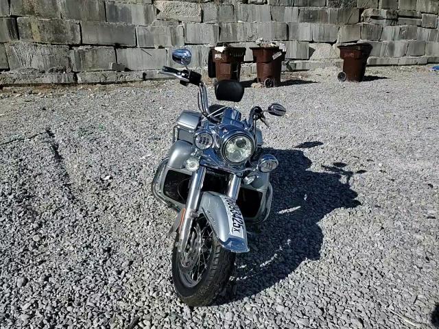 2015 Harley-Davidson Flhr Road King VIN: 1HD1FBM11FB664062 Lot: 86093425