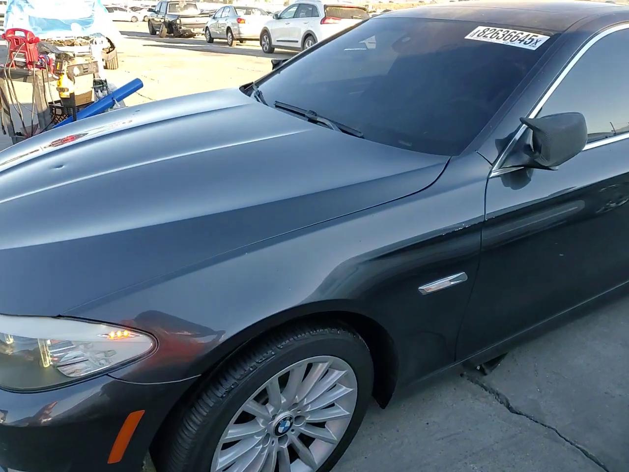 Фото: WBAFR7C53BC266997