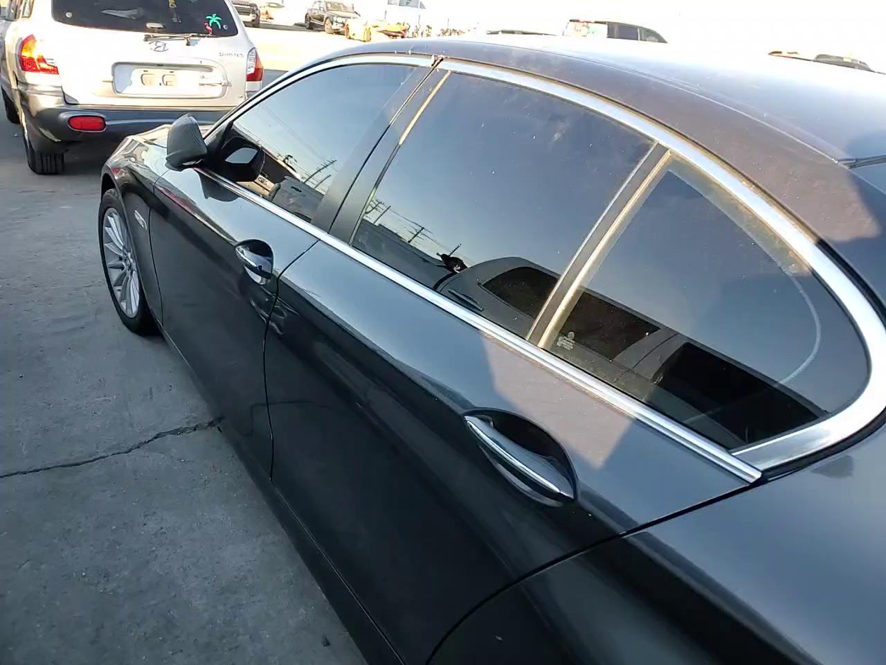 Фото: WBAFR7C53BC266997