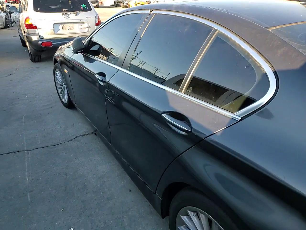 Фото: WBAFR7C53BC266997