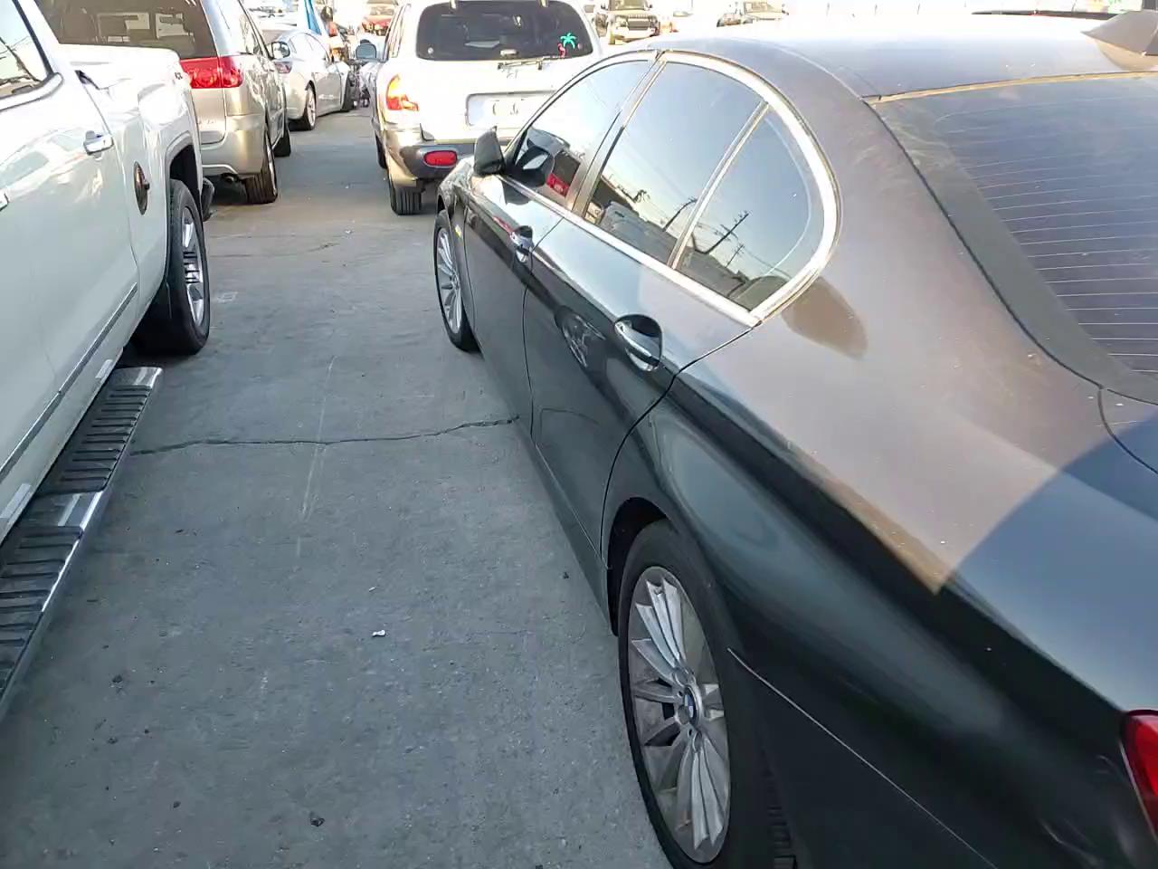 Фото: WBAFR7C53BC266997