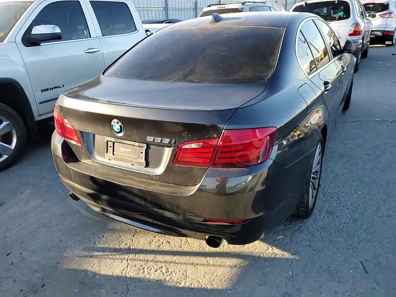 Фото: WBAFR7C53BC266997