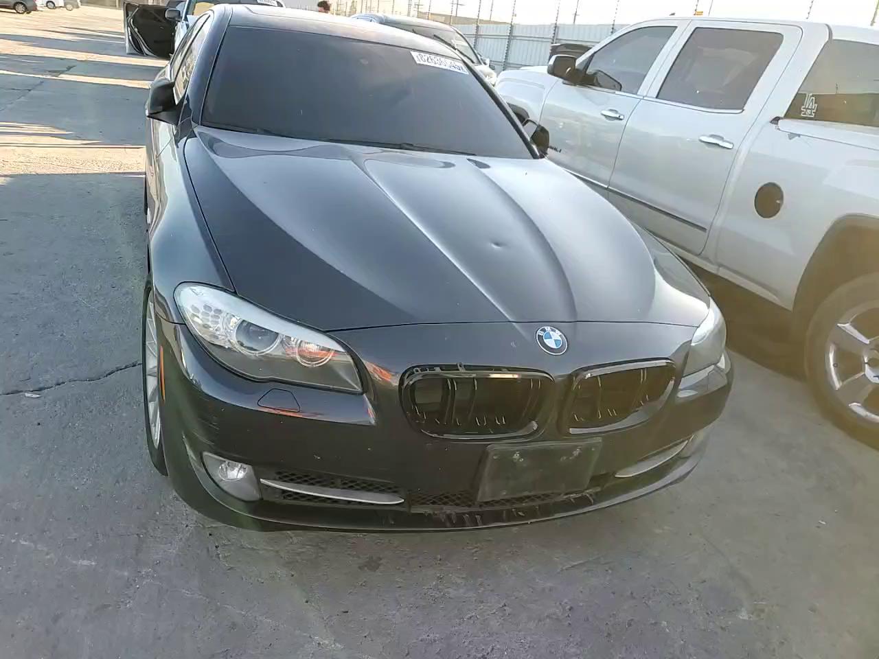 Фото: WBAFR7C53BC266997