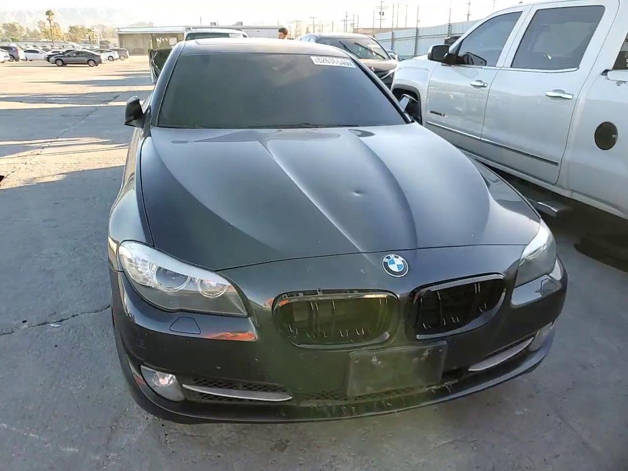 Фото: WBAFR7C53BC266997