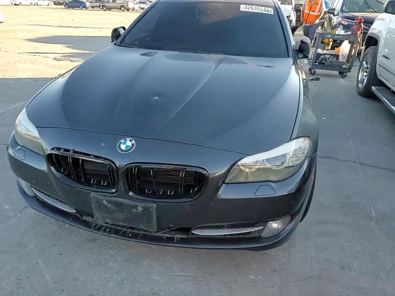 Фото: WBAFR7C53BC266997