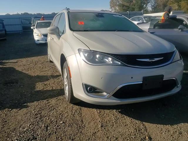 2017 Chrysler Pacifica Touring L Plus VIN: 2C4RC1EG5HR668999 Lot: 90056895