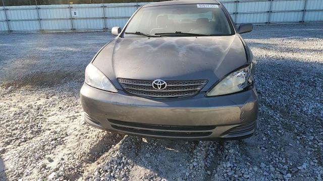 2004 Toyota Camry Le VIN: 4T1BE32K04U861828 Lot: 82614155