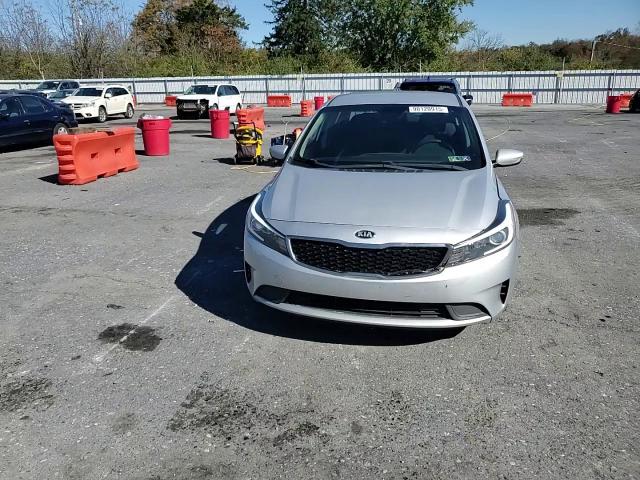 2018 Kia Forte Lx VIN: 3KPFL4A78JE170376 Lot: 90120915