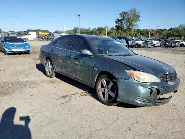 2004 Toyota Camry Le VIN: 4T1BE30K04U354138 Lot: 82225555