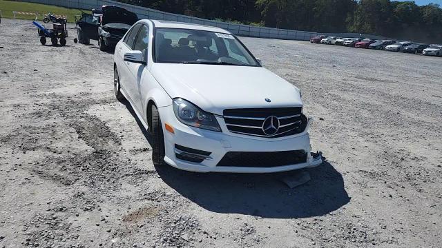 2014 Mercedes-Benz C 250 VIN: WDDGF4HBXEA930179 Lot: 81979485