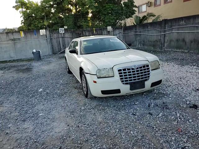 2007 Chrysler 300 VIN: 2C3KA43R87H704416 Lot: 82469295
